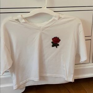 White cropped tee shirt with rose